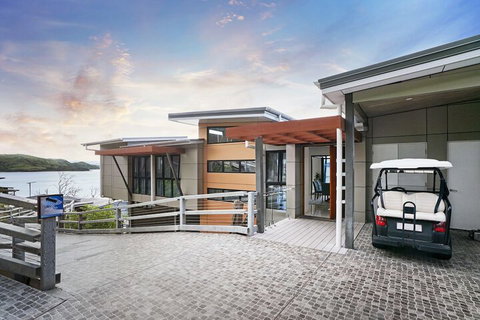 Hidden Cove Villa 6 - Kingaroy Accommodation 1