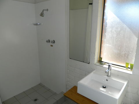 Geraldton's Ocean West - Kingaroy Accommodation 3