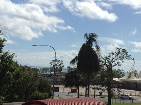 Hazelwood Gardens Apartment - Kingaroy Accommodation 4