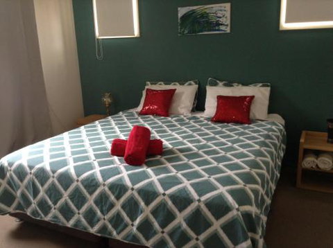 Hazelwood Gardens Apartment - Kingaroy Accommodation 3