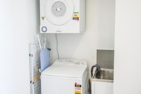 Luxury Central Apartment - Kingaroy Accommodation 7