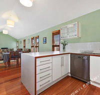 Family Friendly Weatherboard Cottage - Kingaroy Accommodation