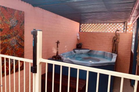 Luxuru Art House In Sydney - Kingaroy Accommodation 6