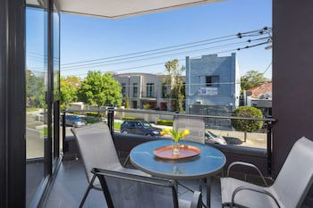 Caulfield North Executive - Kingaroy Accommodation 6