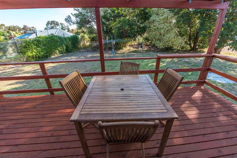 Miramar Cottage - Kingaroy Accommodation 3