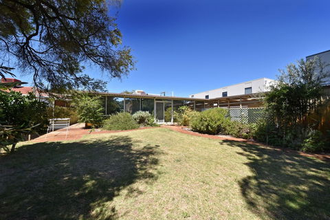 Comfy Home Near Airport & City 2280 - Kingaroy Accommodation 0