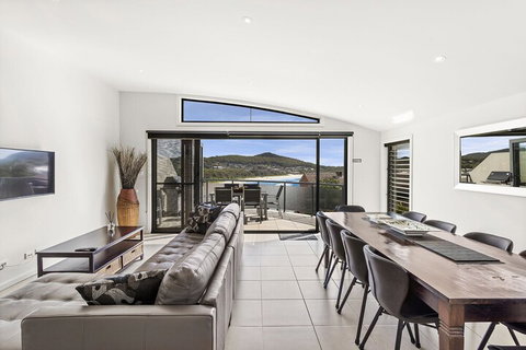 Fingal Breeze At Fingal Bay - Kingaroy Accommodation 2