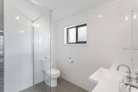 Fingal Breeze At Fingal Bay - Kingaroy Accommodation 6