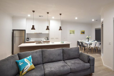 Boats And Bedzzz Houseboat Stays & Renmark River Villas - Kingaroy Accommodation 7