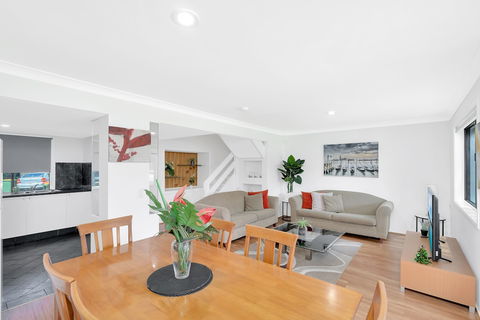 Fountain View Villa - Q Stay - Kingaroy Accommodation 6