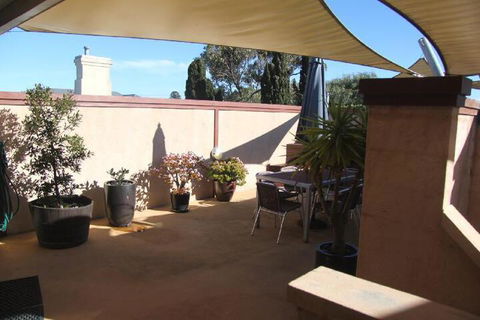 SACKVILLE APARTMENT 1 - Kingaroy Accommodation 5