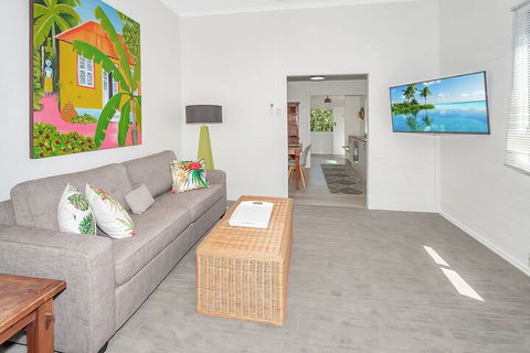 A Touch Of The Bahamas On McKenzie MK3 - Kingaroy Accommodation 6