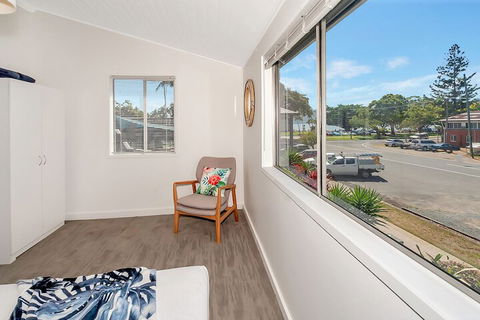 A Touch Of The Bahamas On McKenzie MK3 - Kingaroy Accommodation 3