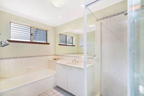 Vaai Moana - 5/10 Oriole Avenue - Kingaroy Accommodation 4