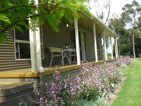 Camawald Coonawarra Cottage B & B - Kingaroy Accommodation 2