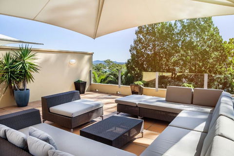 Contemporary & Luxurious Little Cove - Kingaroy Accommodation 2