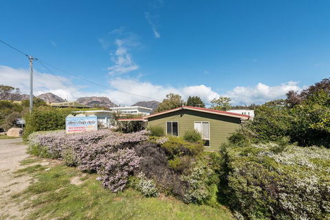 Wineglass - Kingaroy Accommodation 1