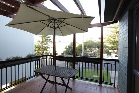 La Mer Sea View Apartment - Kingaroy Accommodation 4