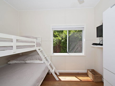 Gloucester Street 04 Frangipani - Kingaroy Accommodation 4