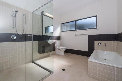 Weetanga - Kingaroy Accommodation 6