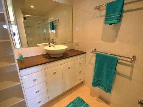 5 Harbourside 3 7 Soldiers Point Road Ground Floor Waterfront Unit - Kingaroy Accommodation 2