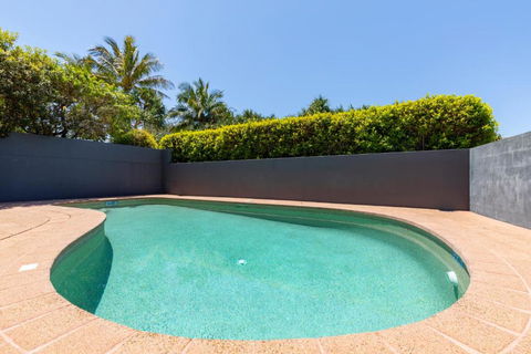 Location Location Sunshine Beach - Kingaroy Accommodation 3