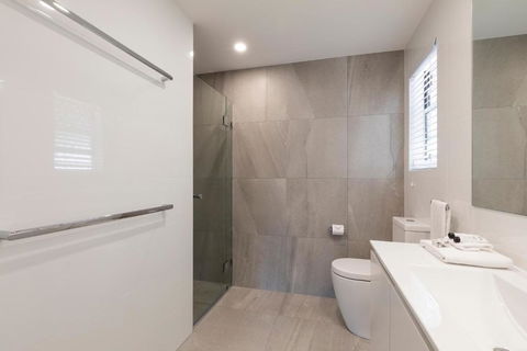 Location Location Sunshine Beach - Kingaroy Accommodation 2