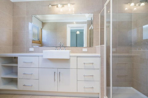 Linsdale - Kingaroy Accommodation 4