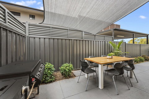 Lake Escape On Pool Avenue - Kingaroy Accommodation 6