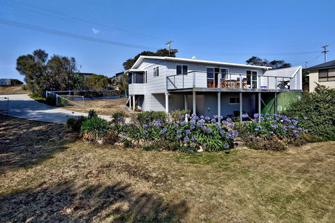 Waders - Kingaroy Accommodation 0