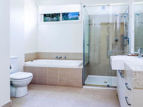 COASTAL SOUL VILLA At BROADBEACH - Kingaroy Accommodation 4