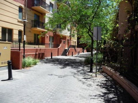 City Escape 3 Bedroom East End Of Adelaide - Kingaroy Accommodation 2
