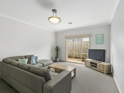 THE LOCH SURFSIDE WIFI NETFLIX PET FRIENDLY (OUTSIDE ONLY) - Kingaroy Accommodation 4