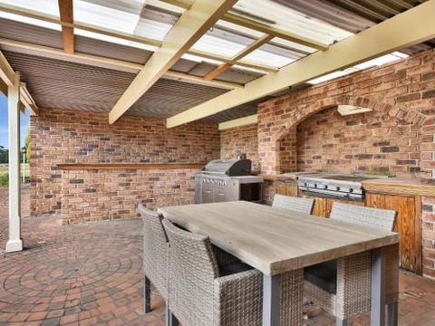 Wine Country Homestead Estate - Kingaroy Accommodation 1