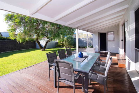 GIFFORD HOUSE - Kingaroy Accommodation 6