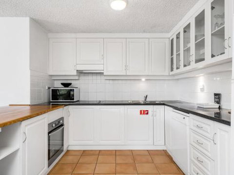 EAST COAST ESCAPES Byron Beachfront - Kingaroy Accommodation 2
