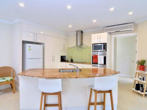 Walk To The Ocean In Five Minutes - Kingaroy Accommodation 3