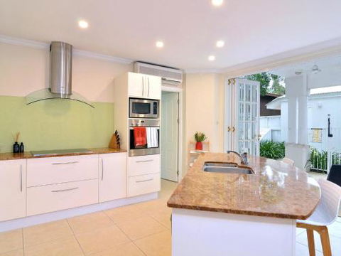 Walk To The Ocean In Five Minutes - Kingaroy Accommodation 4
