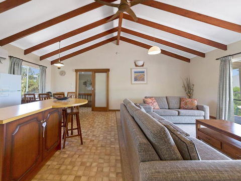 Footprints At Carrickalinga 31 Solitude Drive - Kingaroy Accommodation 5