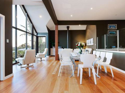 Venabu On Garuwa 20 Garuwa Street Spectacular House With Fabulous Views - Kingaroy Accommodation 6