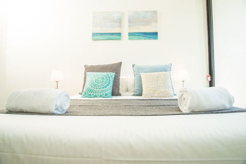 Modern And Chic Apartment Next To Parramatta Station - Kingaroy Accommodation 0