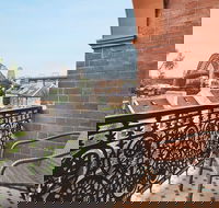 Stunning Sydney Home 3 - Kingaroy Accommodation