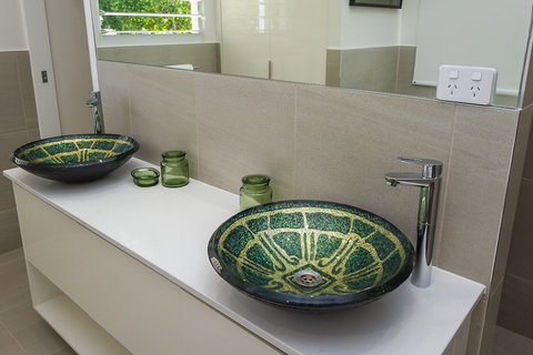 Reflections Villa 1 - Kingaroy Accommodation 5