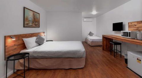 Econo Lodge Lilydale - Kingaroy Accommodation 5