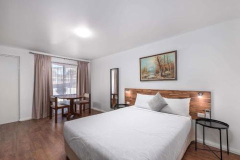 Econo Lodge Lilydale - Kingaroy Accommodation 0