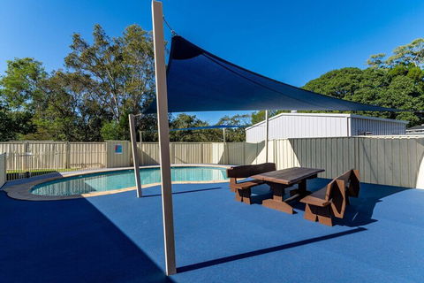 WaterviewsPool Wifi Its All Here ! Welsby Pde Bongaree - Kingaroy Accommodation 7