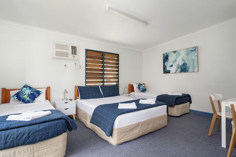 Tin Can Bay's Sleepy Lagoon Motel - Kingaroy Accommodation 1
