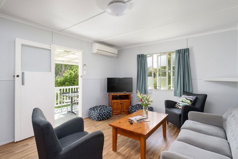 Tin Can Bay's Sleepy Lagoon Motel - Kingaroy Accommodation 6