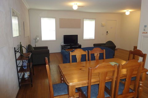 Moonee Valley Views Apartments - Kingaroy Accommodation 6