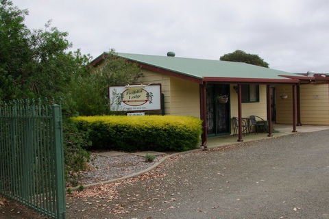 Ficifolia Lodge - Kingaroy Accommodation 1